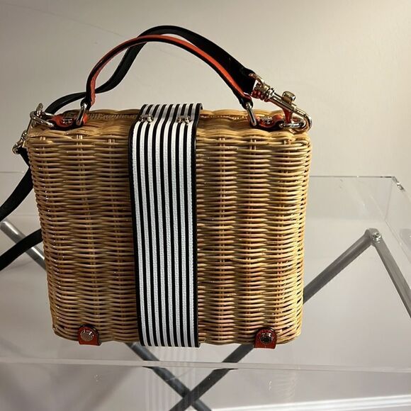 Henri Bendel Montauk Wicker Lunch Box - Picture 5 of 9